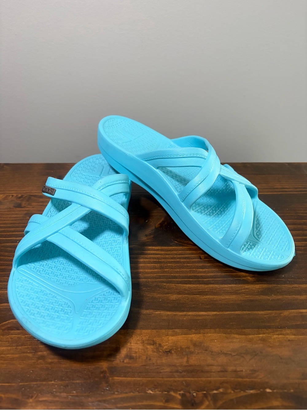 Telic Mallory Sandal Women’s Turquoise Sandals Made in The USA Size M or 9